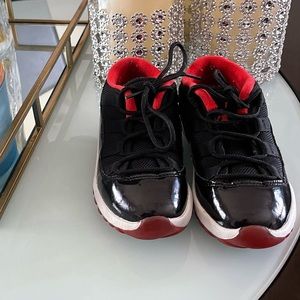 Jordan 11 retro bred size 9